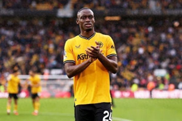 Toti Gomez mong chờ mùa giải mới: Wolves sẽ trở lại mạnh mẽ
