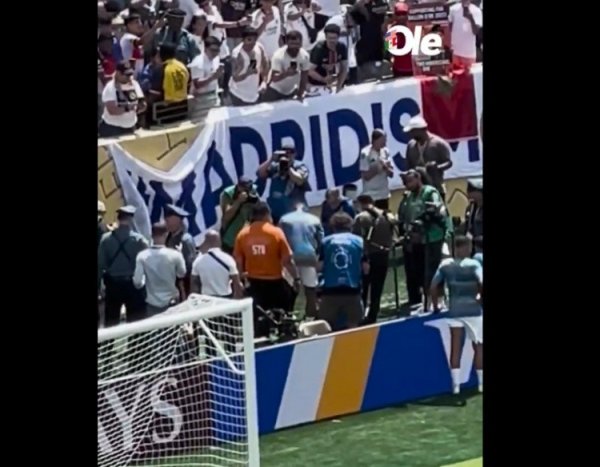 Thời tiết nóng! Tình nguyện viên bên lề Câu lạc bộ World Cup Bán kết mờ nhạt, Mbappe bước tới để qua