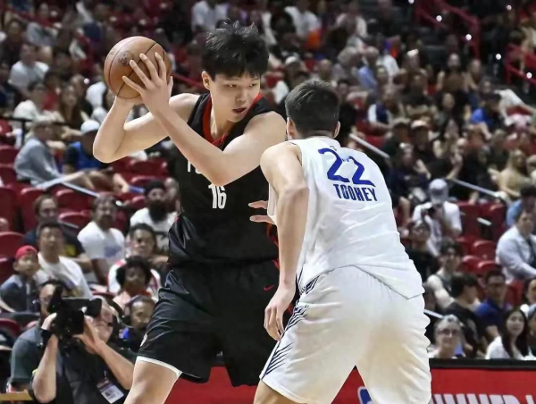 Sau khi ra mắt NBA, Yang Hansen nói: Nhịp điệu rất dễ thích nghi và sẽ ngày càng tốt hơn