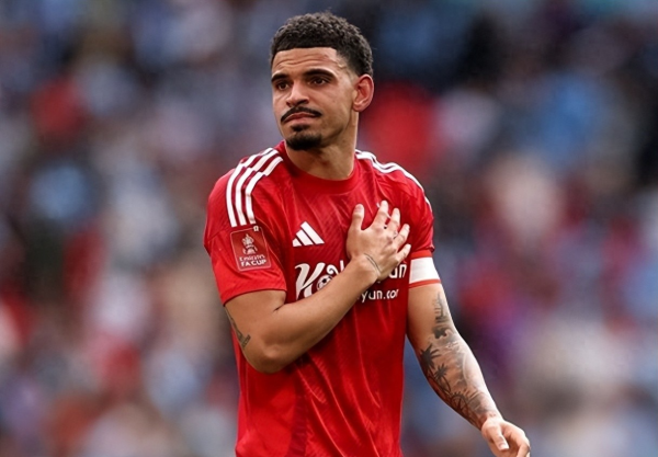 Nottingham Forest đã kiện Tottenham vì cướp người mà không có đạo đức võ thuật