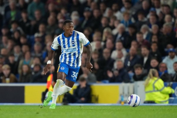 Phóng viên: Milan đã đưa ra lời đề nghị giới thiệu Esturpinian, nhưng đã bị Brighton từ chối