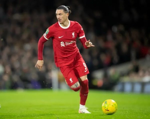 Bán giải phóng mặt bằng Liverpool, 4 người có thể rời khỏi đội